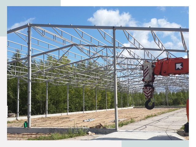 Строительство конюшен в Междуреченск от 606 руб. под ключ